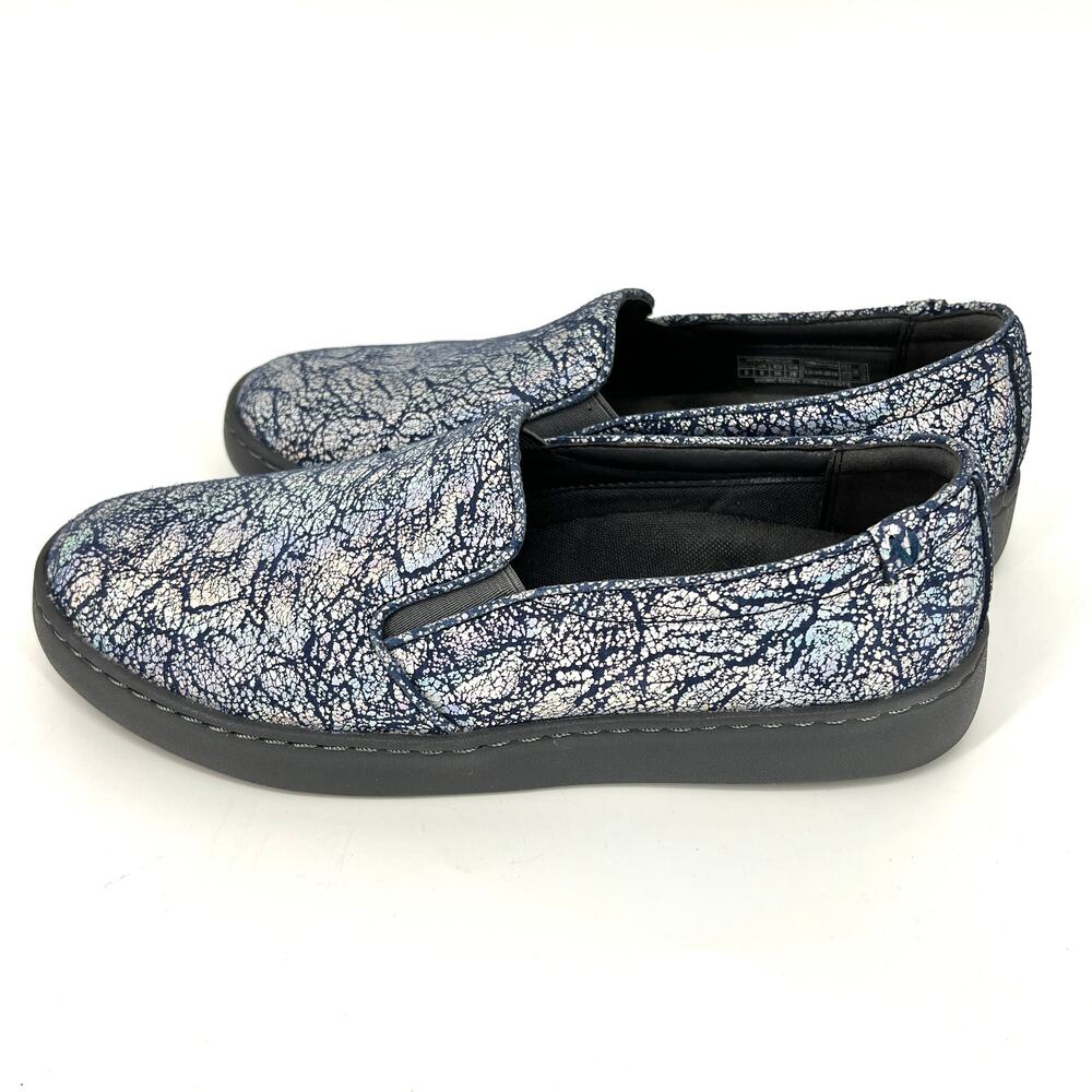 Vionic Womens Pro Avery Metallic Leather Slip On Loafer Blue Silver Size 8